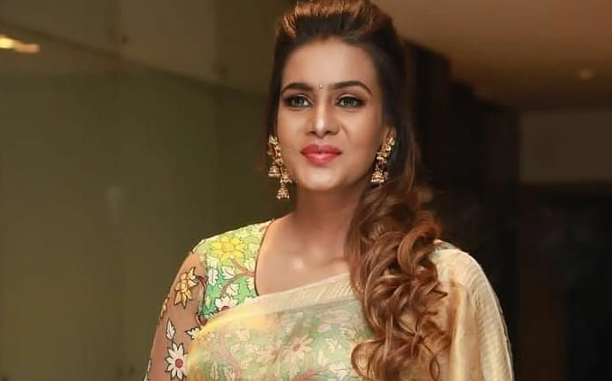 தலைமறைவாக இருக்கும் நடிகை மீரா மிதுன்: கண்டுபிடிக்க முடியாமல் திணறும் போலீஸ்