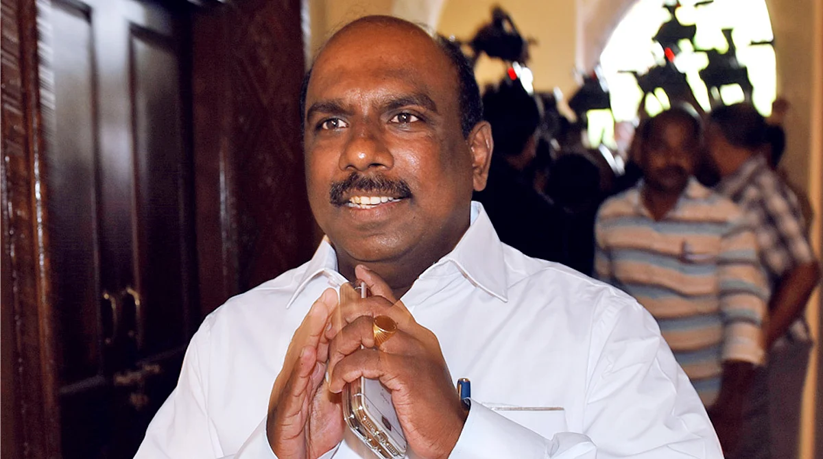 மனோஜ் பண்டியன்