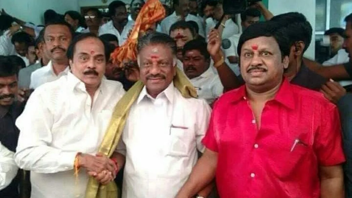 ஓபிஎஸ் உடன் ராமராஜன், நடிகர் தியாகு
