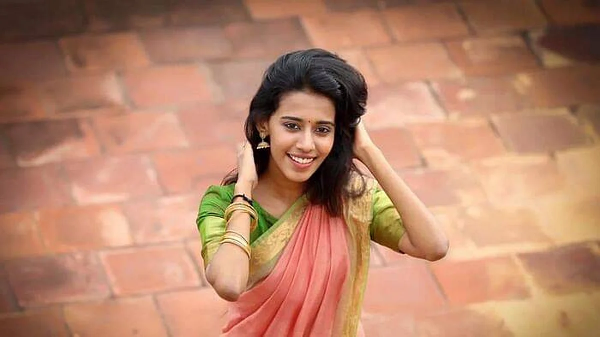 கதாநாயகி அவதாரம் எடுக்கிறாரா சூப்பர் சிங்கர் பாடகி?