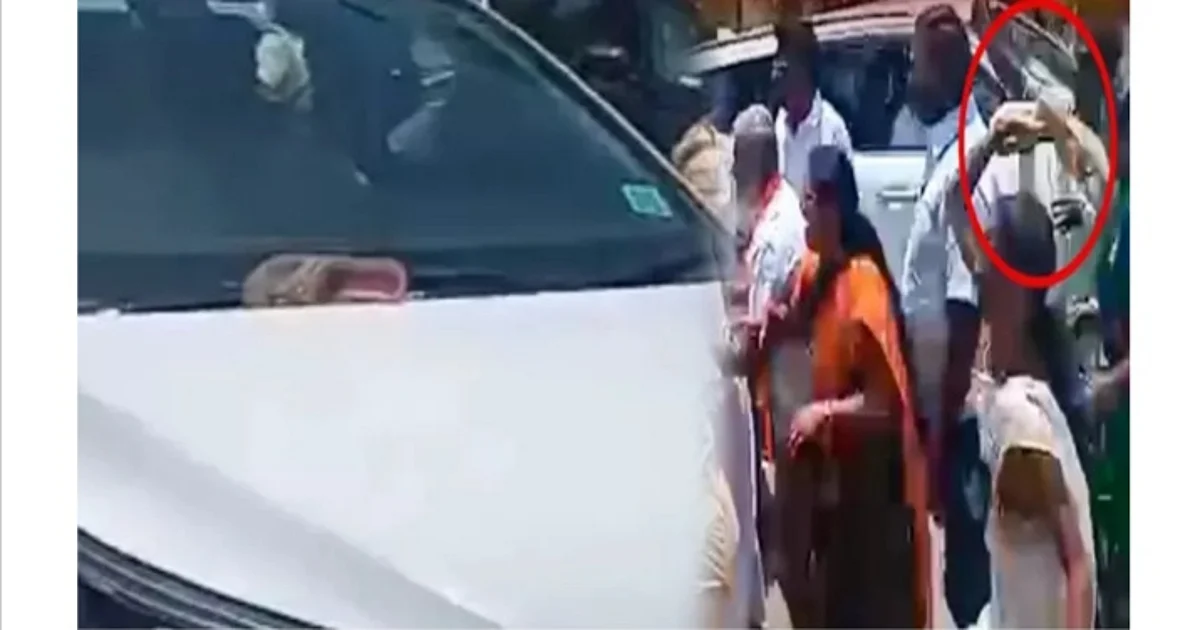 அமைச்சர் கார் மீது காலணி வீச்சு: 3 பாஜக மகளிர் அணியினரைத் தட்டித் தூக்கிய போலீஸ்
