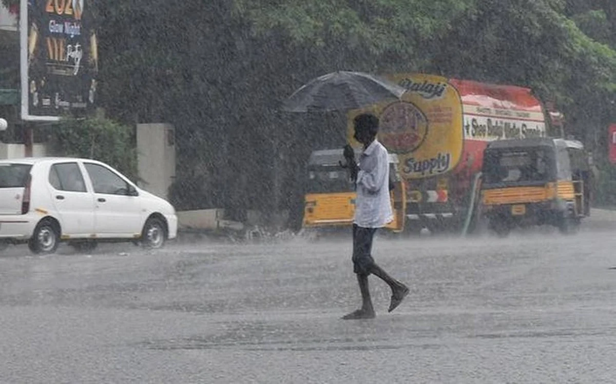சென்னையில் இடியுடன் கூடிய மழை; 11 மாவட்டங்களில் கனமழைக்கு வாய்ப்பு: வானிலை ஆய்வு மையம்!