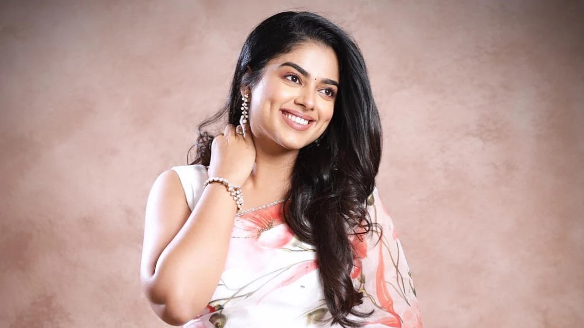 ‘வெந்து தணிந்தது காடு’ ஹூரோயின் சித்தி இத்னானி லேட்டஸ்ட் க்ளிக்ஸ்!