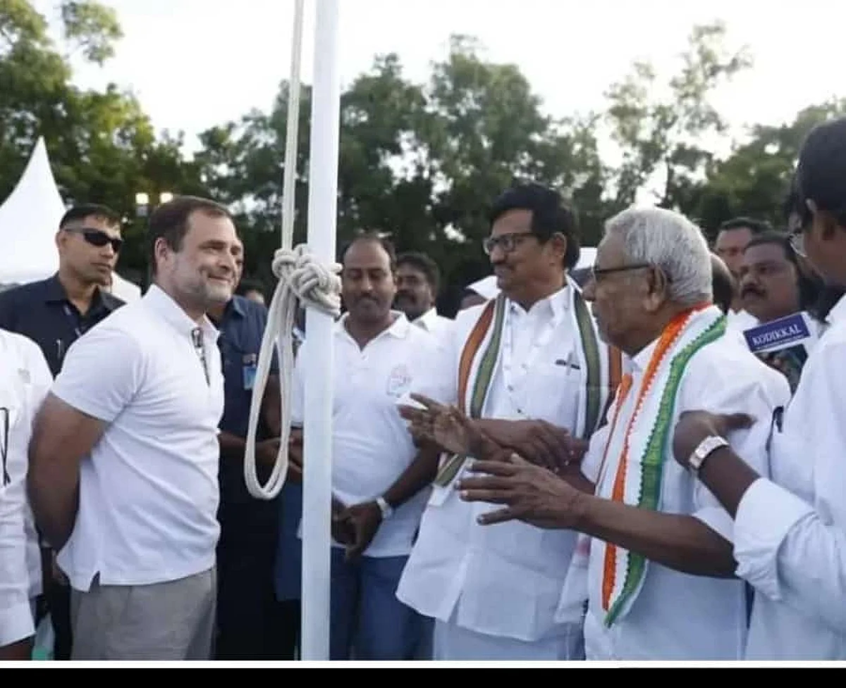 குமரி மாவட்ட இணைப்புப் போராட்டத் தியாகியை நேரில் அழைத்து உரையாடிய ராகுல் காந்தி