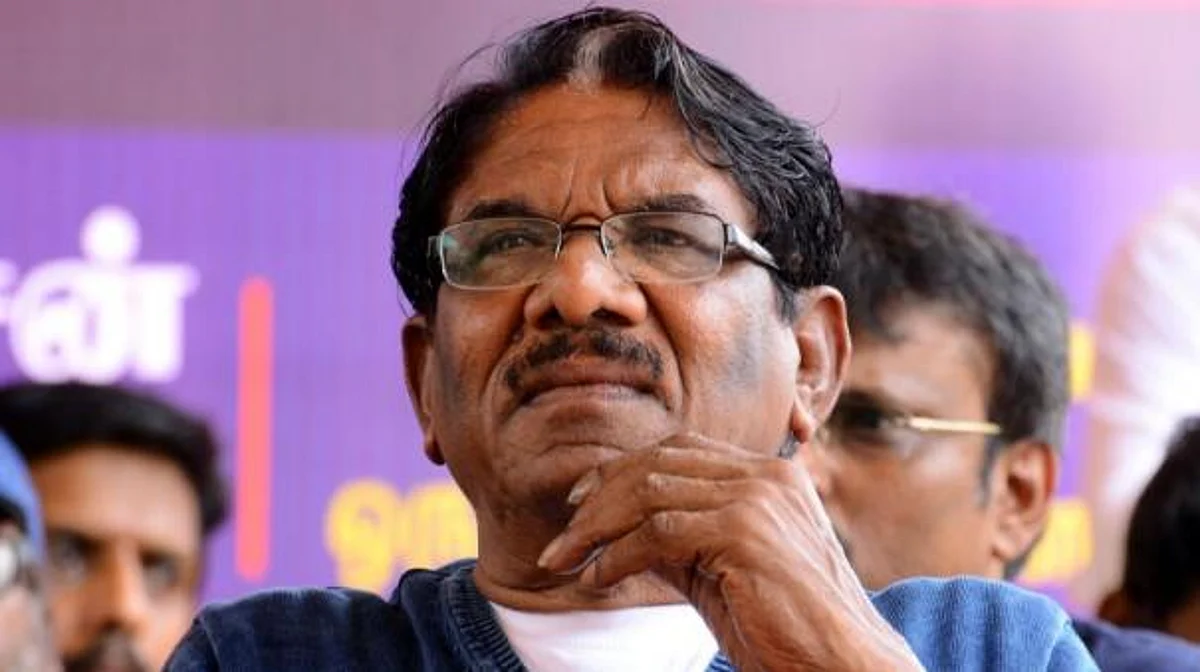 பாரதிராஜா மீண்டும் மருத்துவமனையில் அனுமதி: என்னதான் செய்கிறது அவருக்கு?
