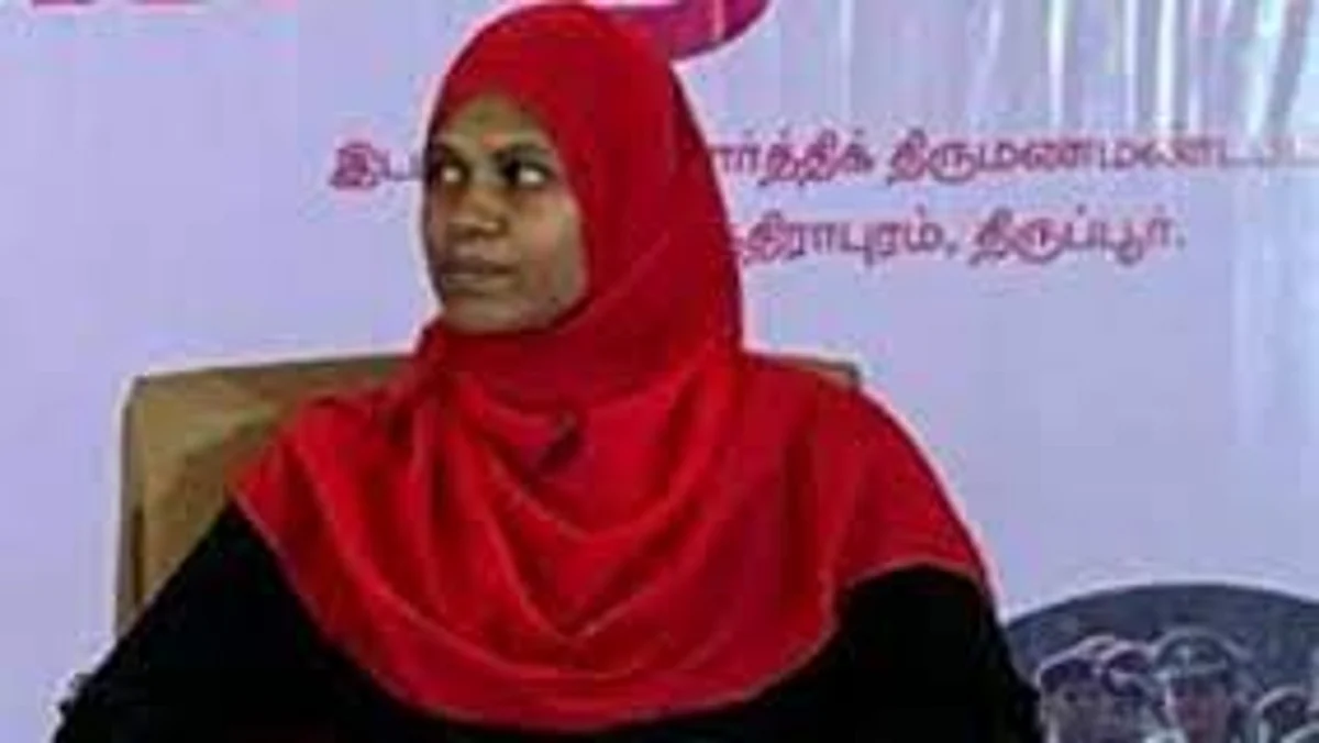 அரசு பெண் வழக்கறிஞருக்கு அரிவாள் வெட்டு: மர்ம நபர்களைத் தேடும் காவல் துறை!