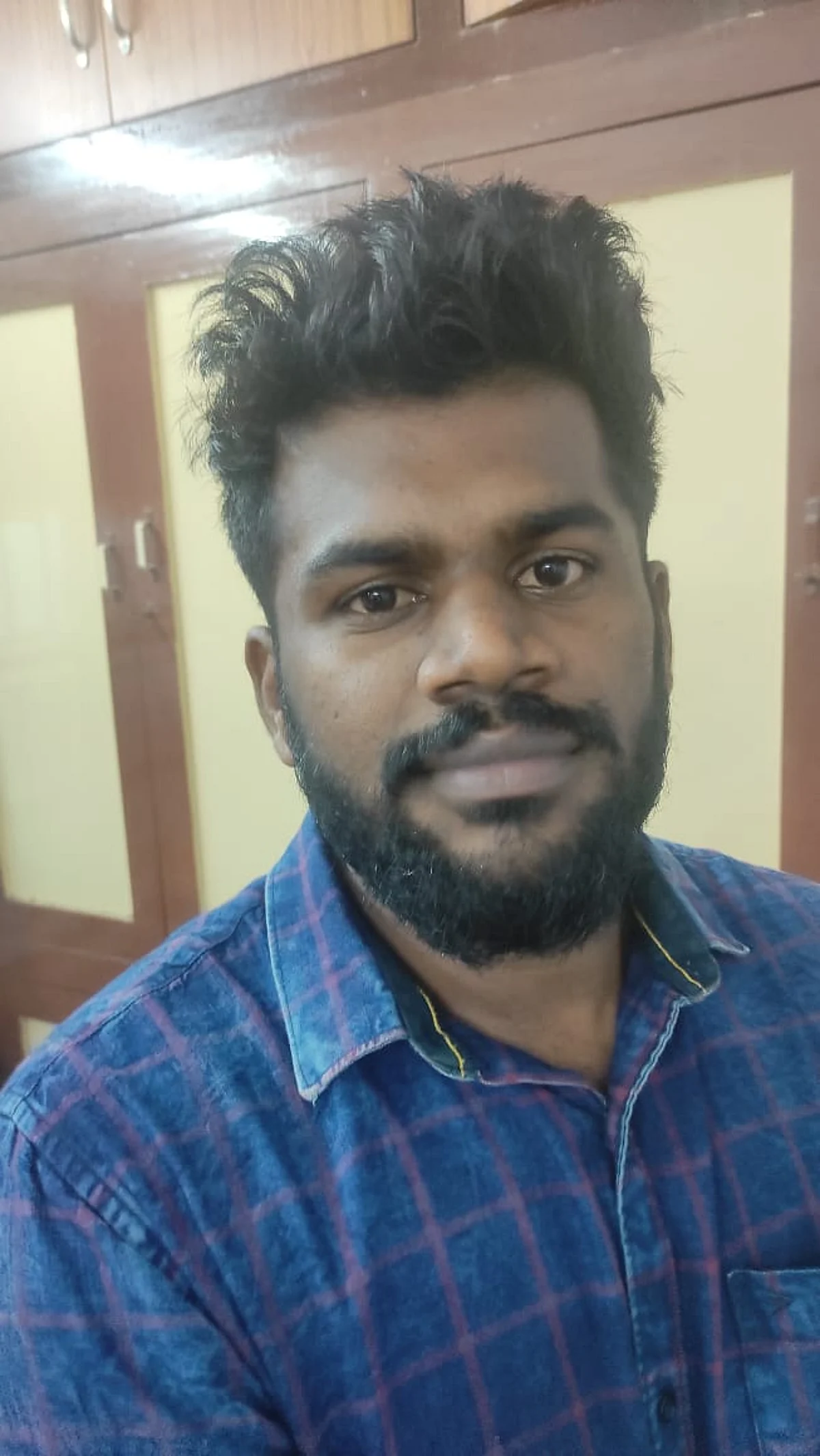 1.85 கோடி ஹவாலா பணத்துடன் வந்த வாலிபர்கள்: சோதனையில் அதிர்ந்து போன போலீஸ்