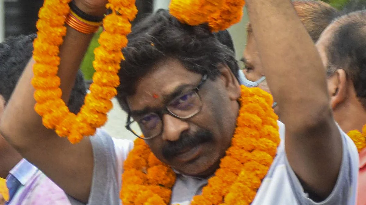 ‘பழங்குடிப் பெண்ணைக் குடியரசுத் தலைவராக்கிய பாஜக, பழங்குடியின முதல்வரை அகற்ற முயல்கிறது!’