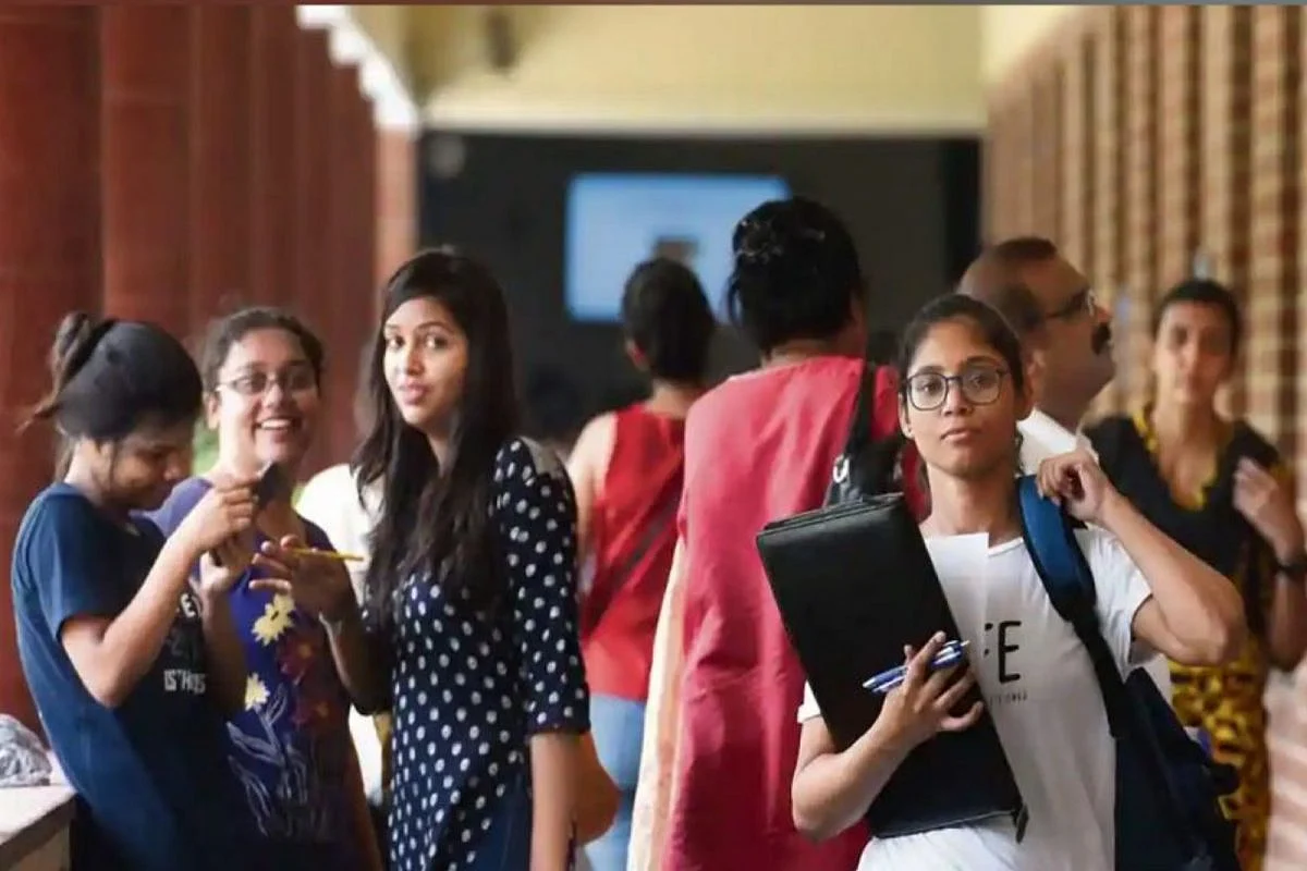 அரசு கல்லூரிகளில் பி.ஜி படிப்புகளுக்கு விண்ணப்பிக்க இன்றே கடைசி நாள்