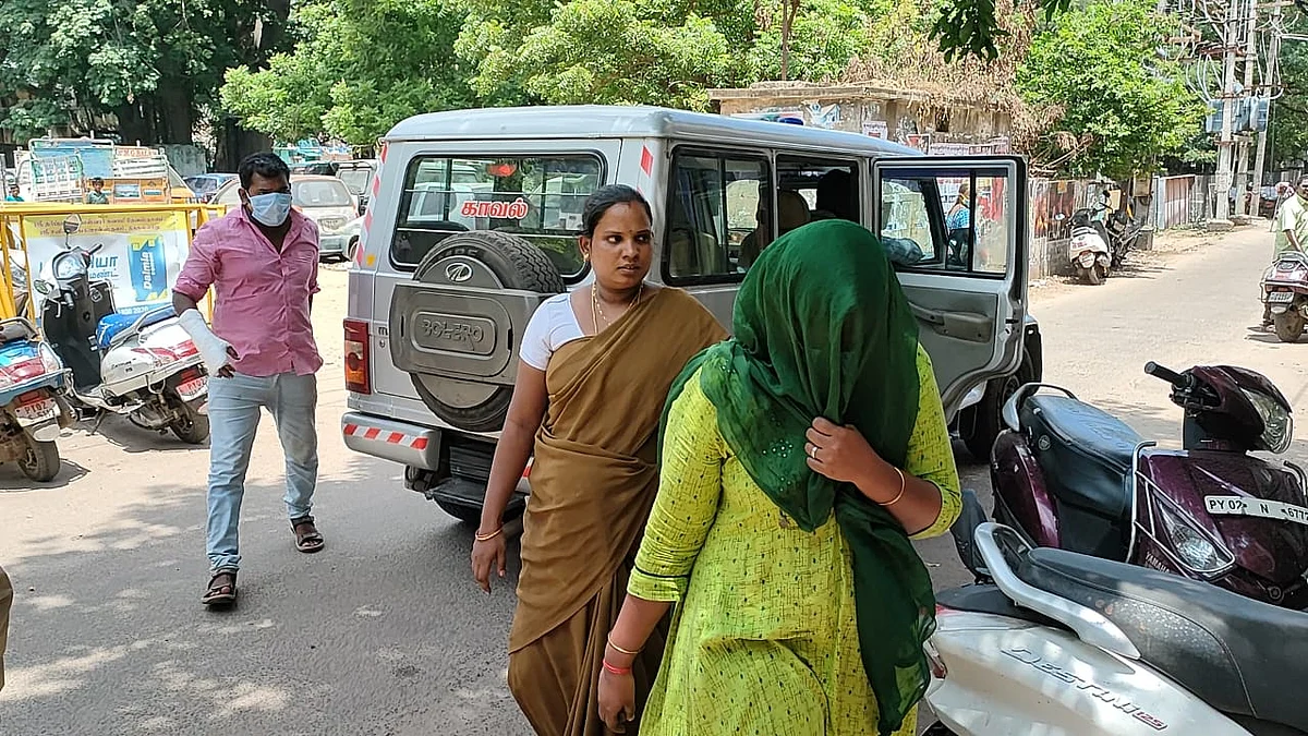 கைது செய்யப்பட்ட சாமுண்டீஸ்வரி