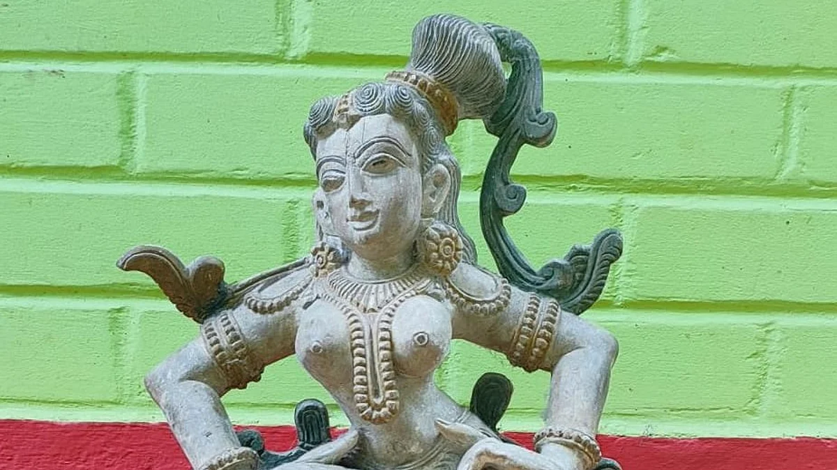 ஆரோவில் பகுதியிலிருந்து பிரான்ஸ்க்கு கடத்த முயன்ற 20 பழங்கால சிலைகள்: அதிரடியாக மீட்டது காவல்துறை!