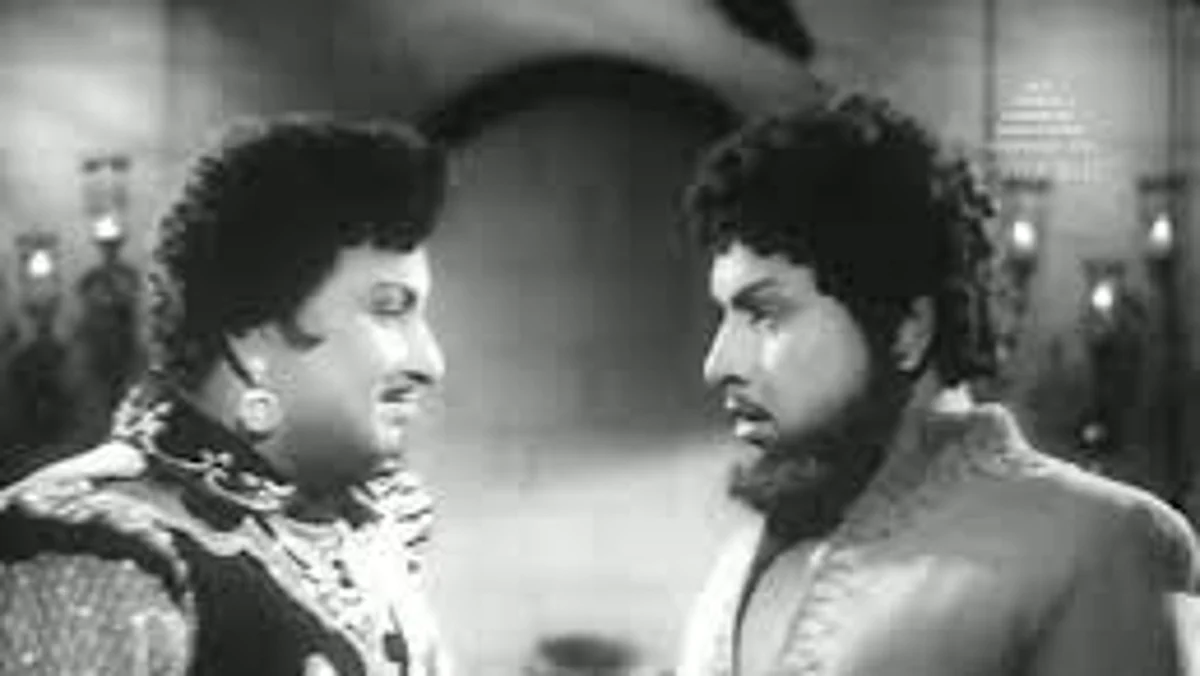 சிவாஜி, எம்ஜிஆரின் ‘டபுள் ஆக்ஷன்’ படங்கள்: ஒரே ஆண்டில் வெளியான சுவாரசியக் கதை!