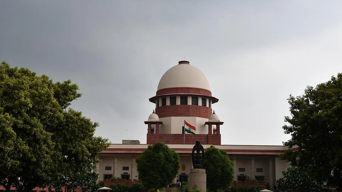 தரைமட்டமாக்கத் தயாராக இருந்த புல்டோசர்; கடைசி நேரத்தில் தப்பிய கோவா ஹோட்டல்!