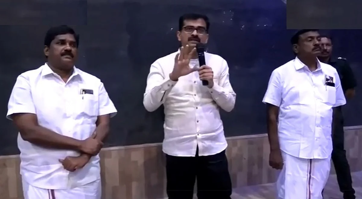 `என் தந்தை மாதிரி தயவு தாட்சண்யம் பார்க்கமாட்டேன்'- நிர்வாகிகளை அதிரவைத்த துரை வைகோ