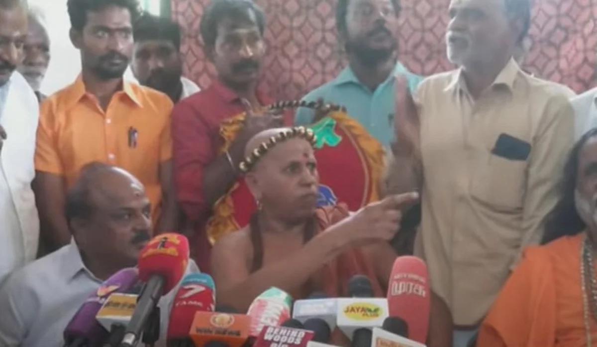 திமுக எம்பி ஆ.ராசா குறித்து கேள்வி: செய்தியாளர்களிடம் வாக்குவாதம் செய்த மதுரை ஆதீனம்!