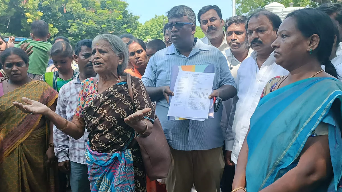 பள்ளி நிர்வாகத்திடம் பணம் வாங்கிக் கொண்டு அவதூறு பரப்பும் யூடியூப்பர்: கள்ளக்குறிச்சி மாணவியின் பெற்றோர் டிஜிபியிடம் புகார்