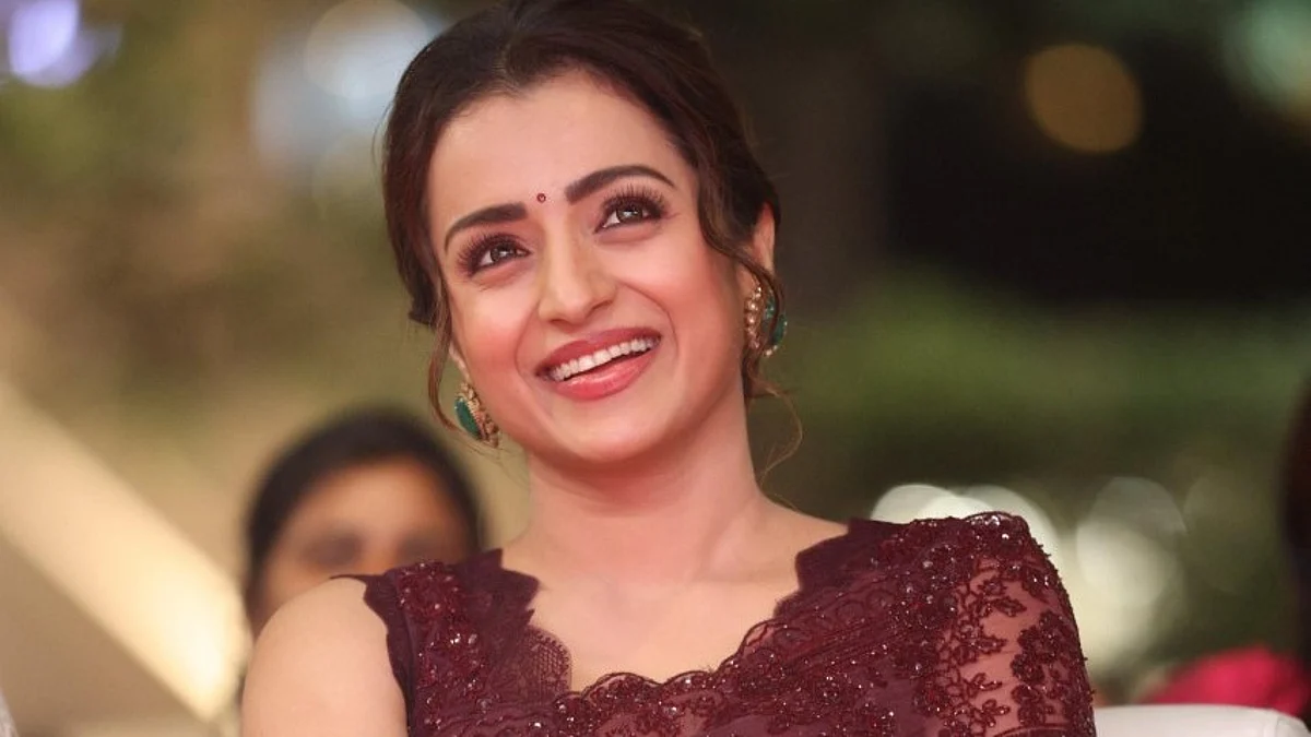 ‘குந்தவை’ த்ரிஷாவின் கலக்கல் போட்டோஷூட்!