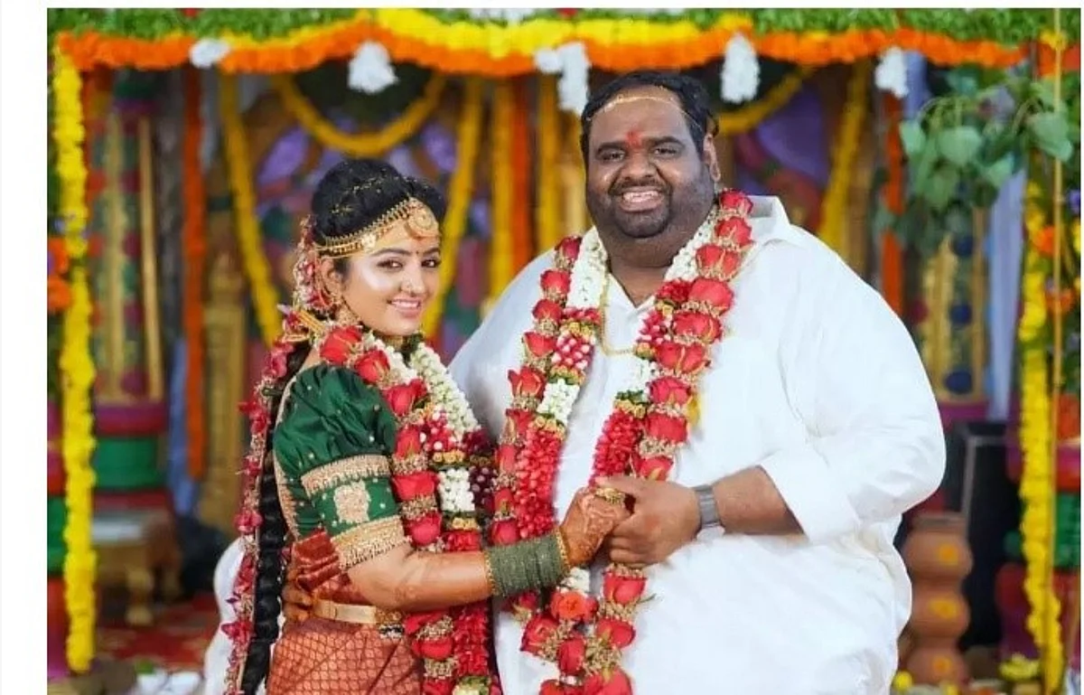 பிரபல சின்னத்திரை நடிகைக்கு
2-வது திருமணம்: சினிமா தயாரிப்பாளரின் கரம் பிடித்தார்