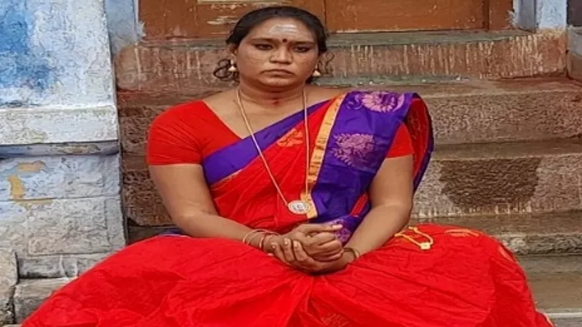 திருநங்கை ஸ்ரீநிதி.