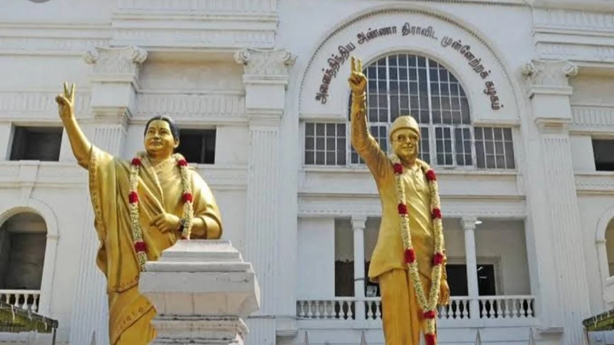 அதிமுக அலுவலகத்தில் திடீரென நுழைந்த சிபிசிஐடி அதிகாரிகள்: அனைத்து அறைகளிலும் ஆய்வு!