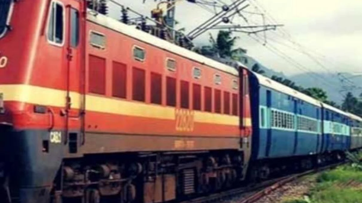 சென்னை - கோவை சேரன் விரைவு ரயிலில் ஏற்படவிருந்த பெரும் விபத்து: அச்சத்தில் உறைந்த பயணிகள்