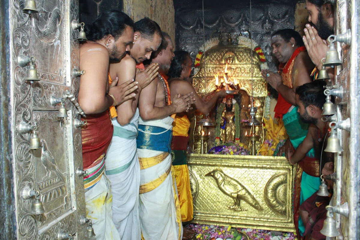 திருநள்ளாறு சனீஸ்வர பகவான்