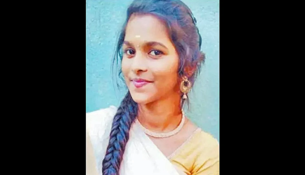 போலீஸ் விசாரணையால் மனஉளைச்சல்: தூக்கிட்டு கல்லூரி மாணவி தற்கொலை