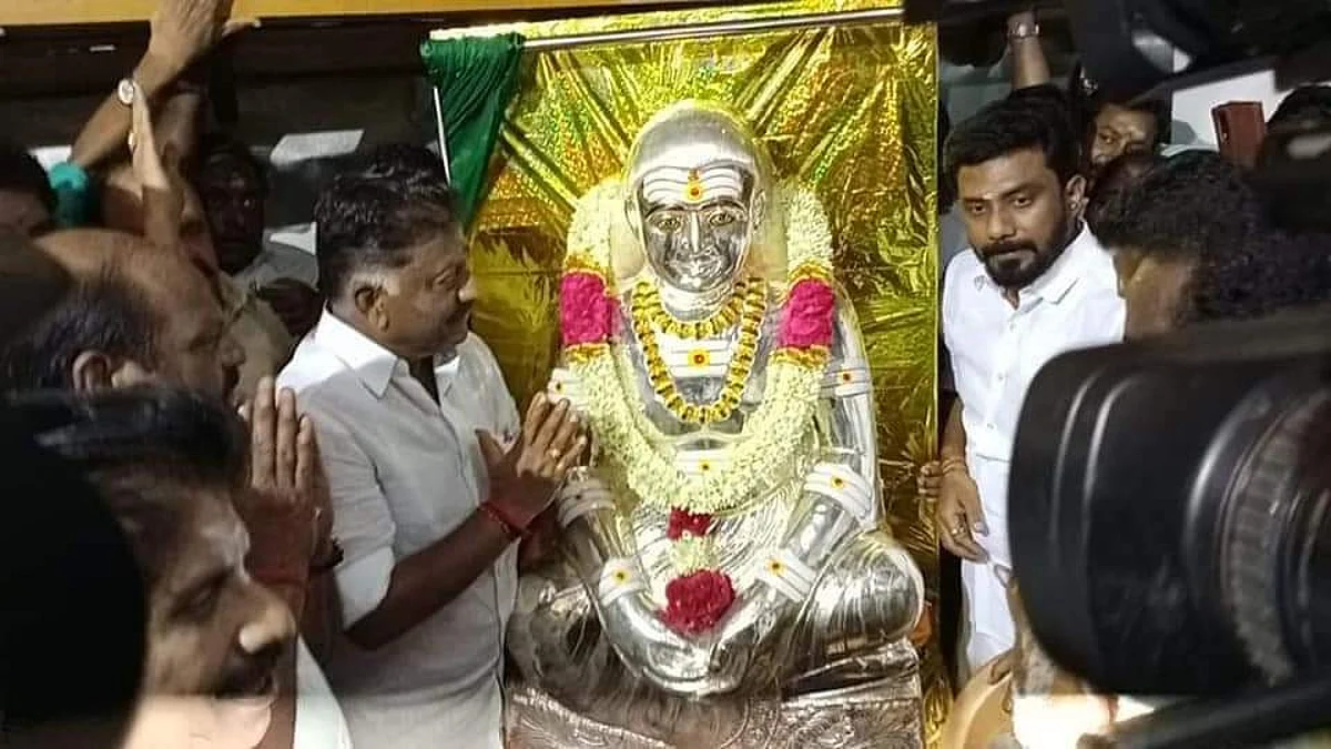 ஓபிஎஸ் கொடுத்த வெள்ளிக்கவசம்: மதிப்பு எவ்வளவு தெரியுமா?