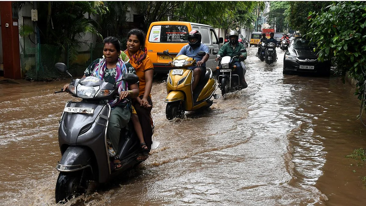 ‘அடுத்த 3 மணி நேரத்துக்கு வெளியில் போக வேண்டாம் மக்களே’ - 26 மாவட்டங்களில் மழைக்கு வாய்ப்பு