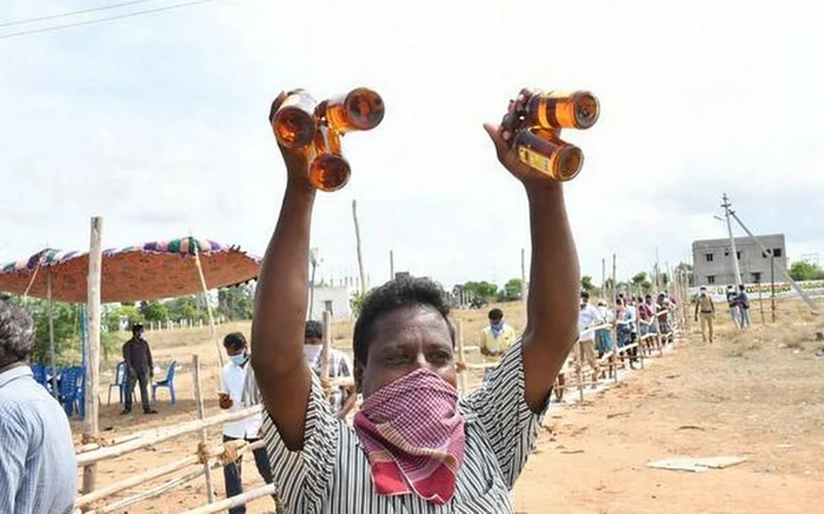 டாஸ்மாக் கடையை அரைமணி நேரத்துக்கு முன்பே மூடலாமா?- தமிழக அரசு பதிலளிக்க உயர்நீதிமன்றம் உத்தரவு