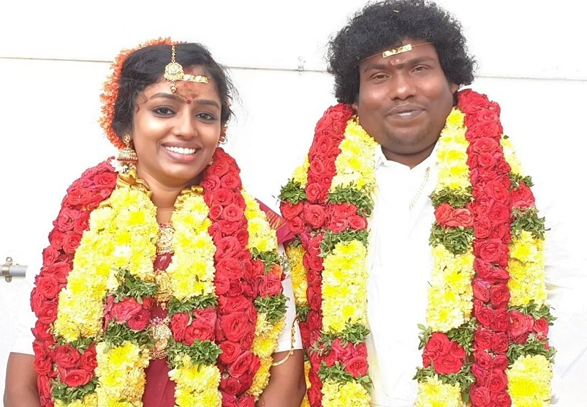 தீபாவளியில் பிறந்த பெண் குழந்தை: மீண்டும் தந்தையானார் நடிகர் யோகி பாபு!
