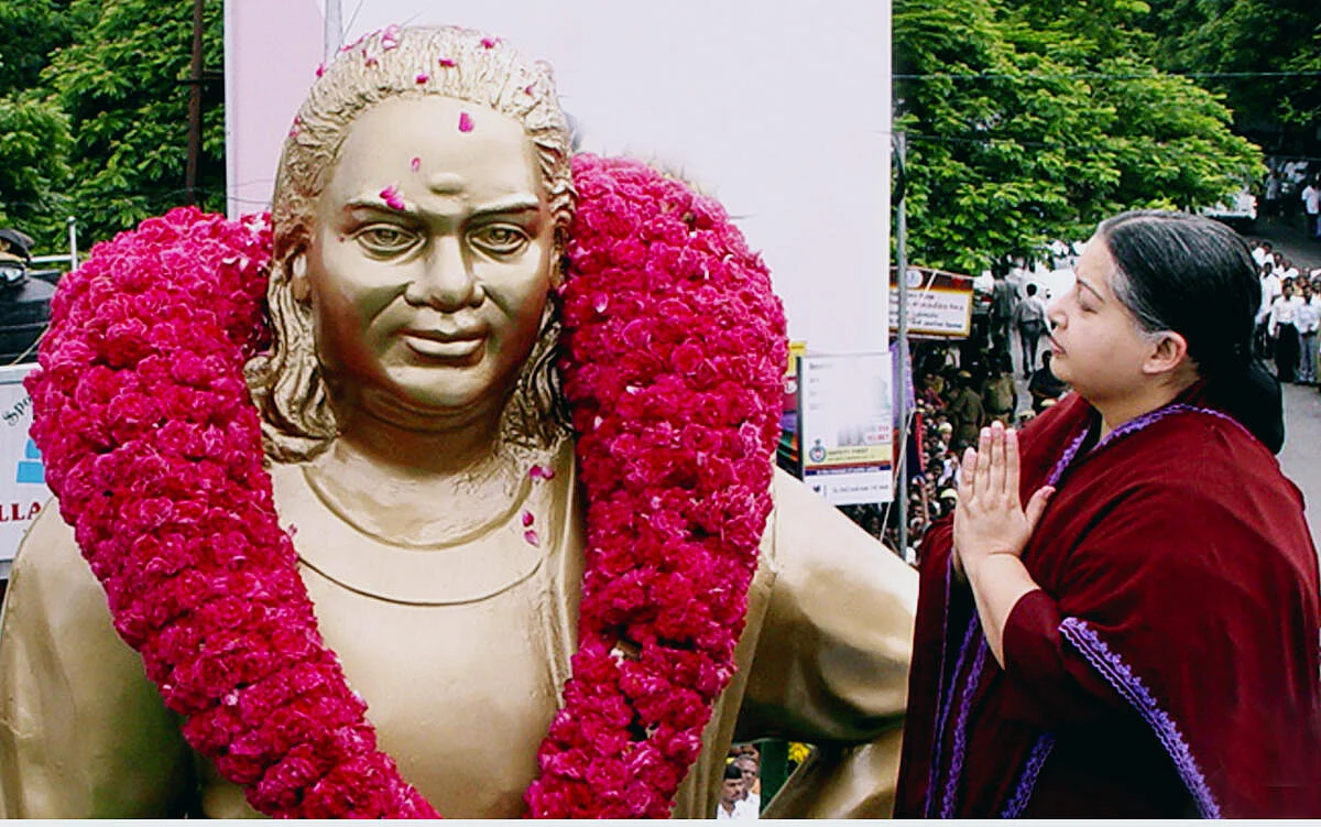 விமான நிலையத்துக்கு தேவர் பெயரைச் சூட்டப்போகிறாரா மோடி?