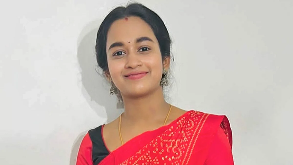 'பாண்டியன் ஸ்டோர்ஸ்’ சீரியலில் இருந்து விலகிய காவ்யா!