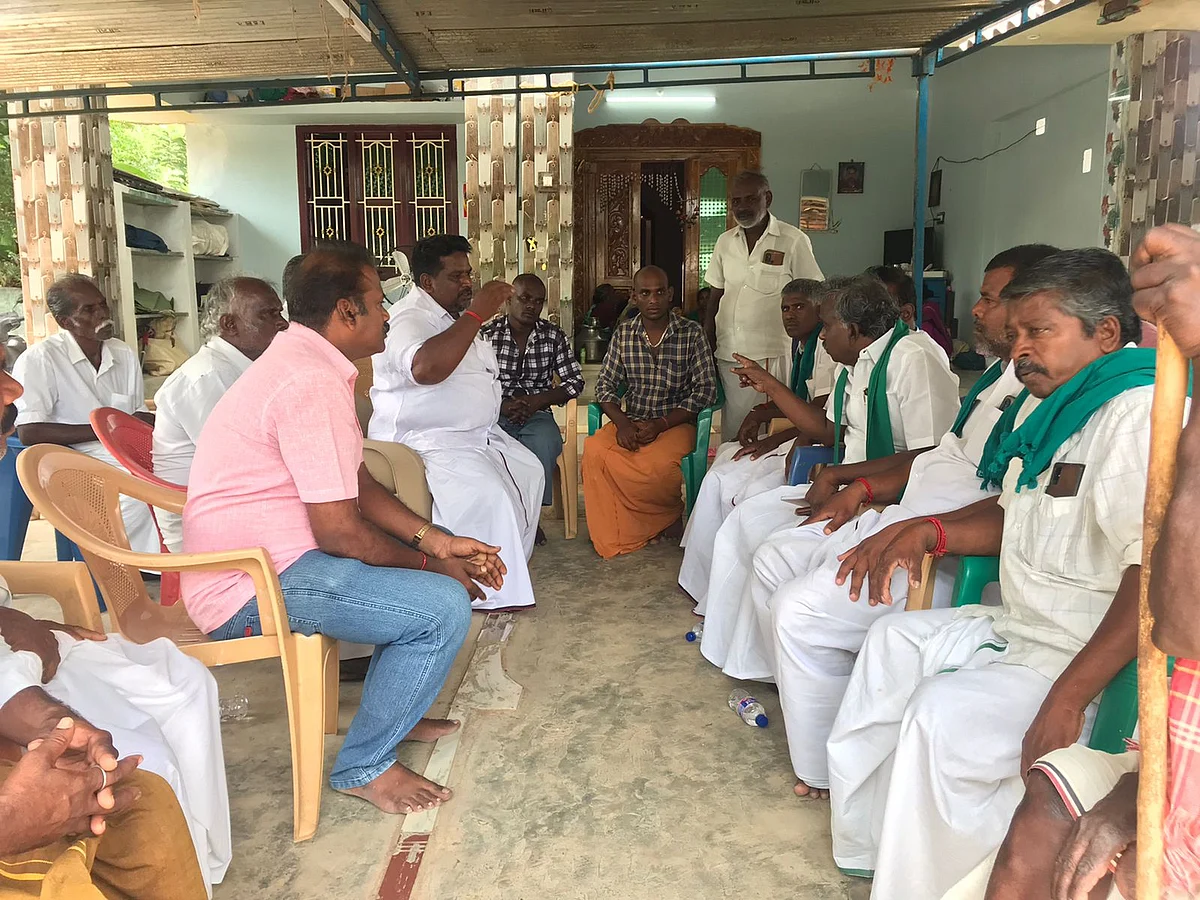 இடிதாக்கி தந்தையுடன் பலியான புதுமாப்பிள்ளை: 27 நாளில் கணவனை இழந்த இளம்பெண்ணுக்கு வேலை வழங்க கோரிக்கை