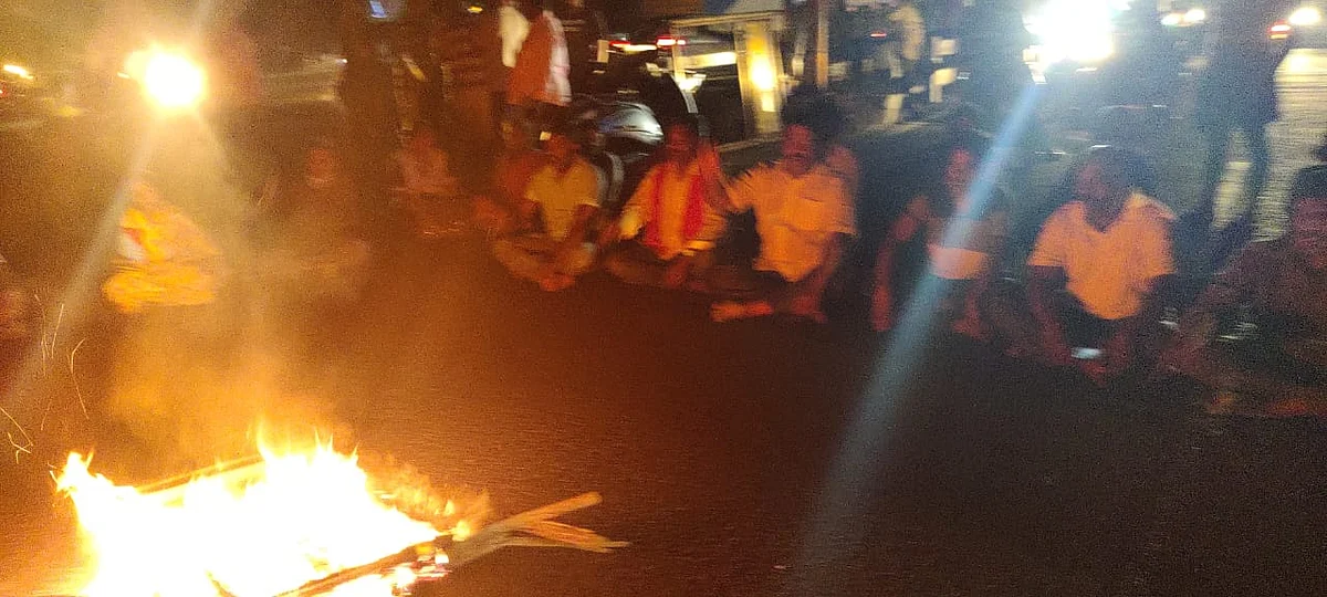 மின்துறை தனியார்மயமாக்கலுக்கு எதிரான மக்களின் போராட்டம்.