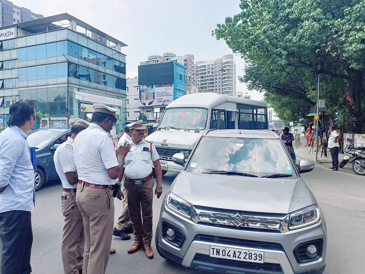 சென்னையில் ஒரே நாளில் 15.5 லட்சம் அபராதம்: போக்குவரத்து போலீஸார் தீவிரம்