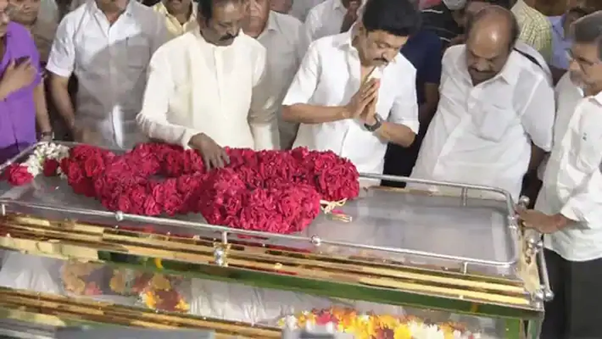 ஔவை நடராஜனுக்கு காவல் துறை மரியாதை: முதல்வர் மு.க.ஸ்டாலின் உத்தரவு