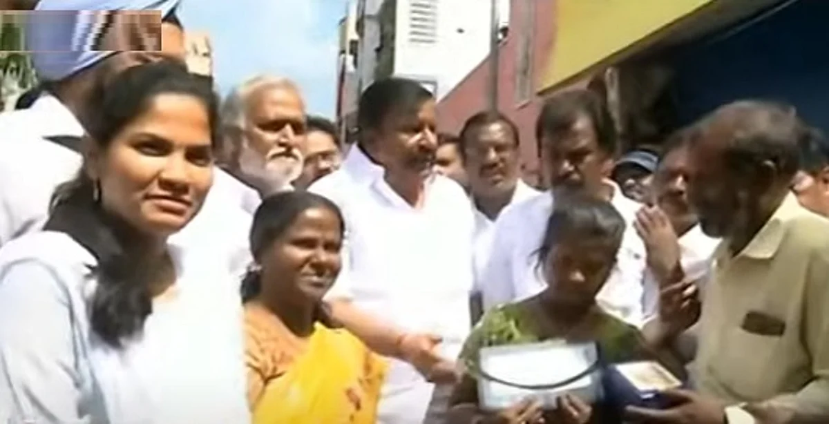 சென்னையில் சுவர் இடிந்துவிழுந்து பலியான தாய்: மகளிடம் 5 லட்சம் வழங்கிய அமைச்சர்கள்