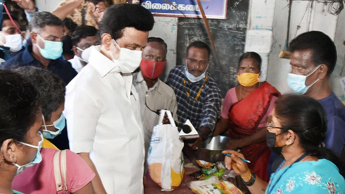 முறைகேடுகளை தவிர்க்க பொங்கல் பரிசுக்கு குட்பை சொல்லும் தமிழக அரசு!