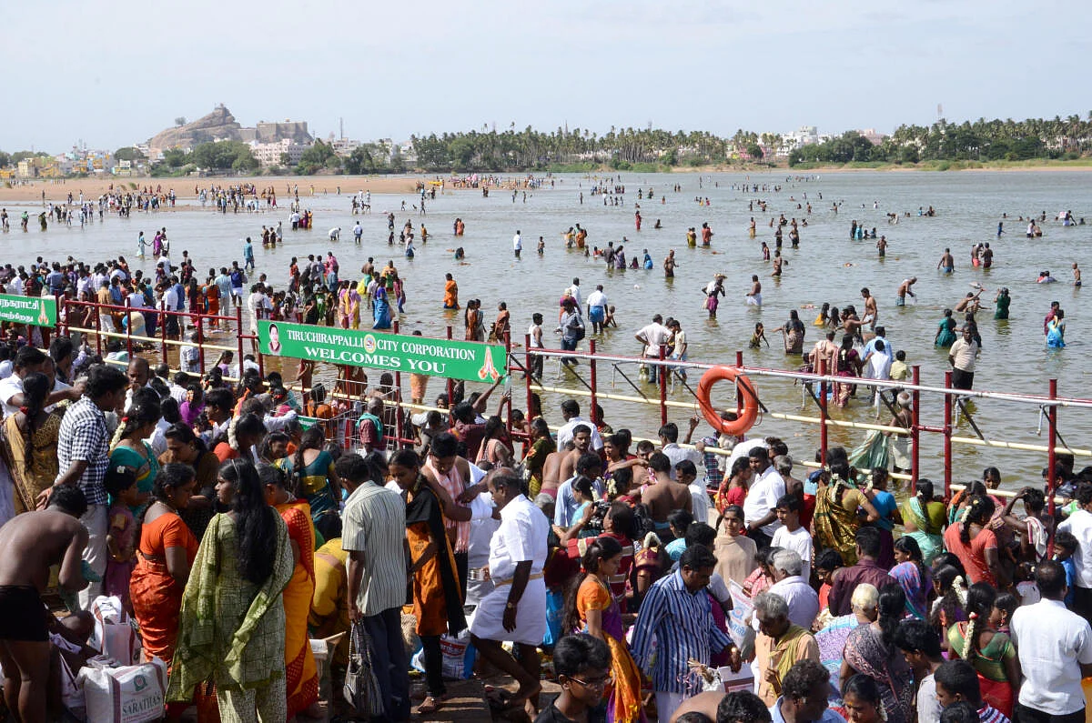 கார்த்திகை முதல்நாள்: ஏழு ஜென்ம பாவம் தீர்க்கும் காவிரி நீராடல்!