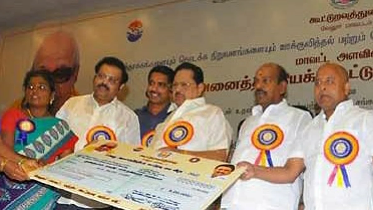 காட்பாடி விழாவில் துரைமுருகன்