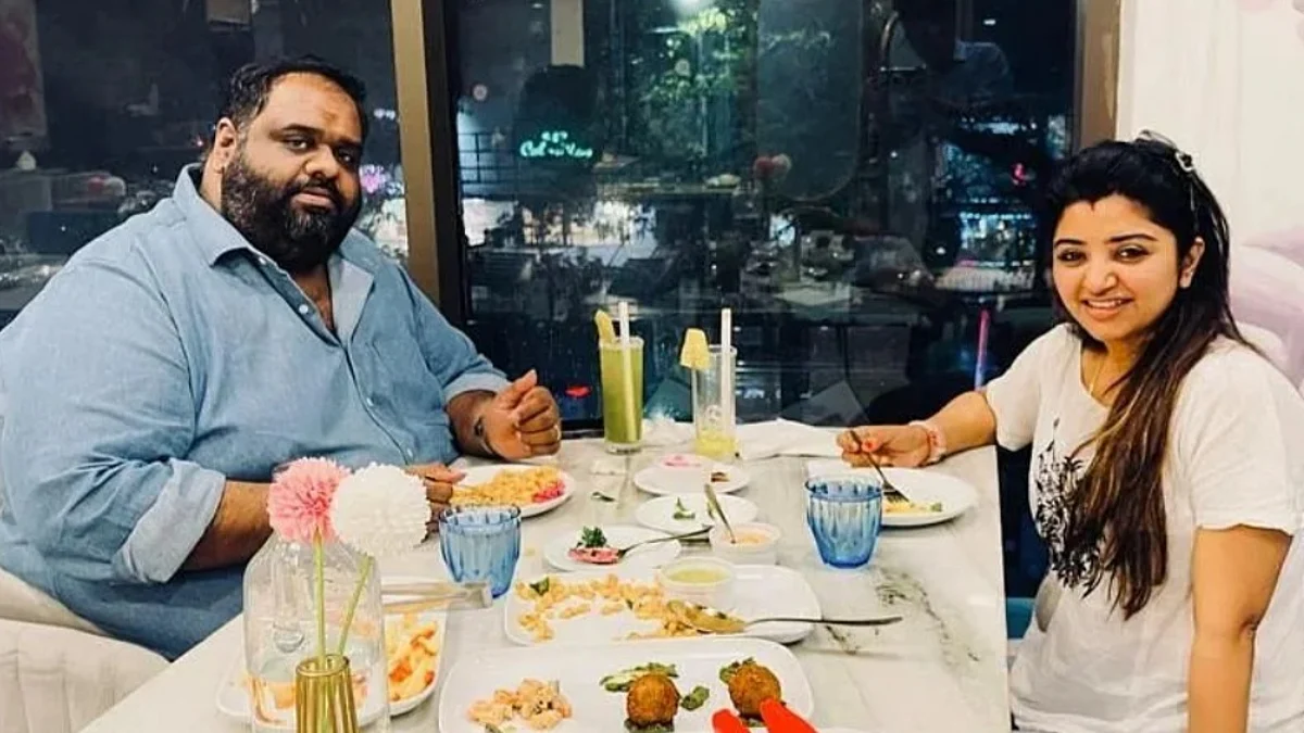 சீரியல் நடிகை மகாலட்சுமி கர்ப்பமாக இருக்கிறாரா?- வைரல் புகைப்படம்!