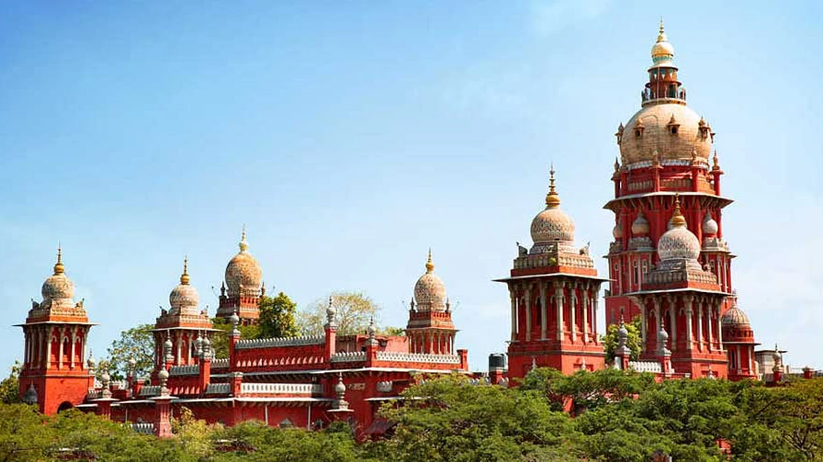 வேலூர் சிஎம்சி மருத்துவ மாணவர்கள் ராகிங் வழக்கு: நீதிமன்றம் அதிரடி உத்தரவு!