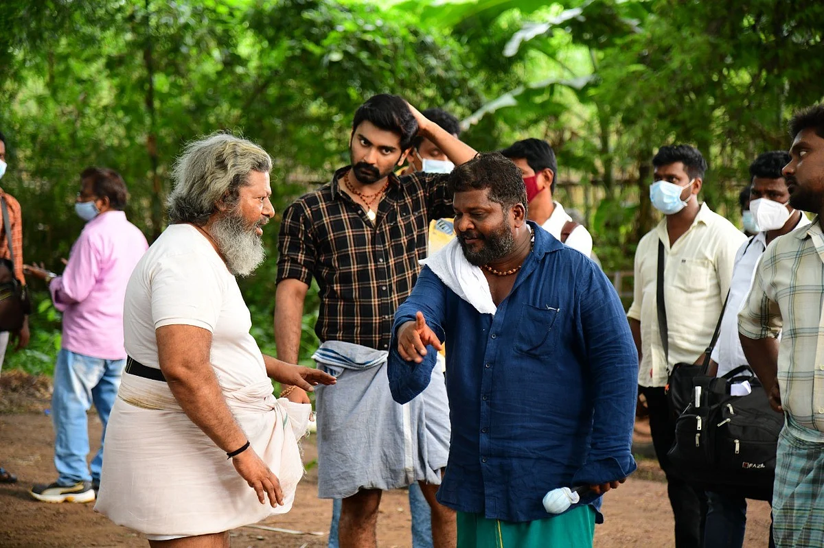 ராஜ்கிரண், அதர்வா இவர்களில் ‘பட்டத்து அரசன்’ யார்? - இயக்குனர் சற்குணம் பளிச் பதில்