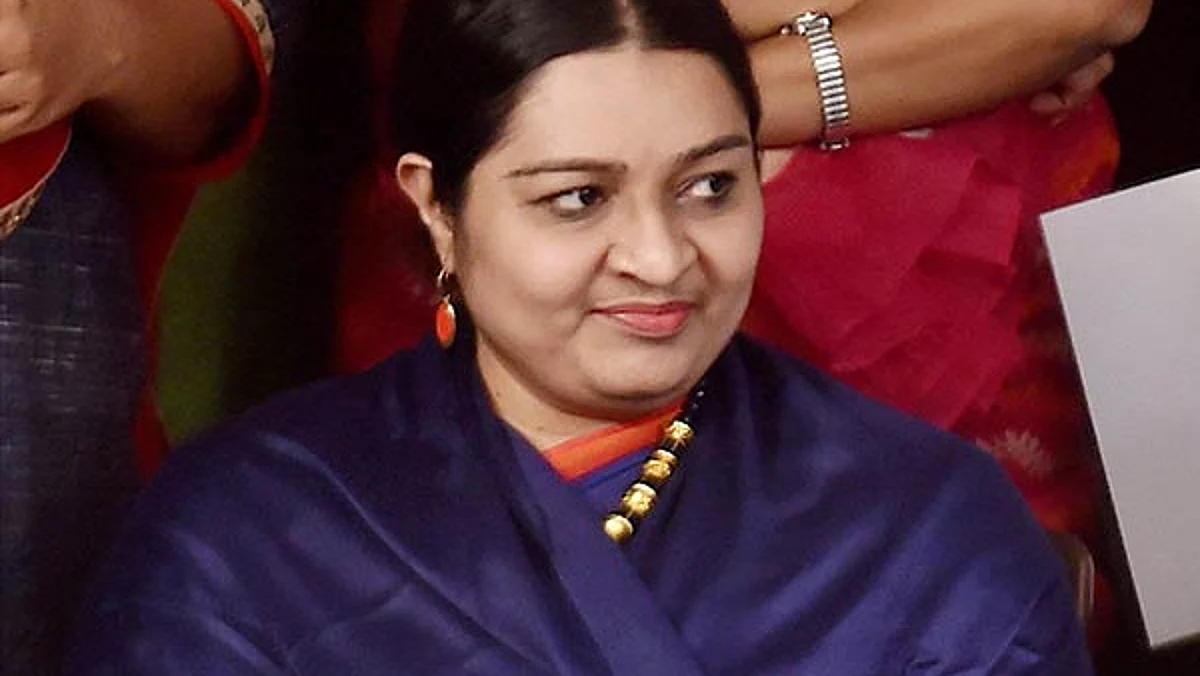 ஜெயலலிதாவின் அண்ணன் மகள் தீபாவிற்கு குழந்தை பிறந்தது: மிரட்டல்கள் வருவதாக புகார்!