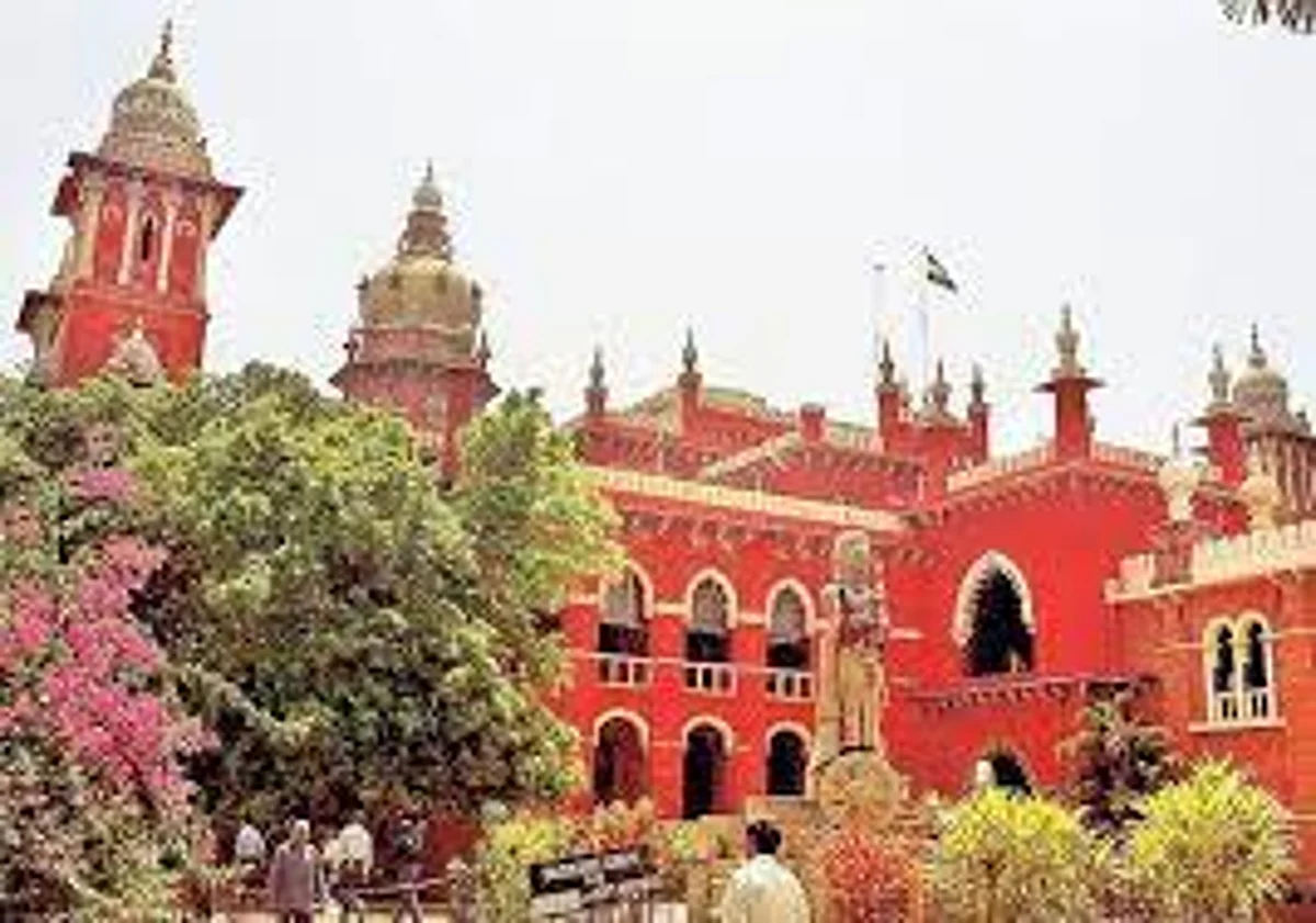 சட்டவிரோதமாக பணி நியமனங்கள் எத்தனை?- அறிக்கை தாக்கல் செய்ய புதுச்சேரி அரசுக்கு உயர் நீதிமன்றம் உத்தரவு