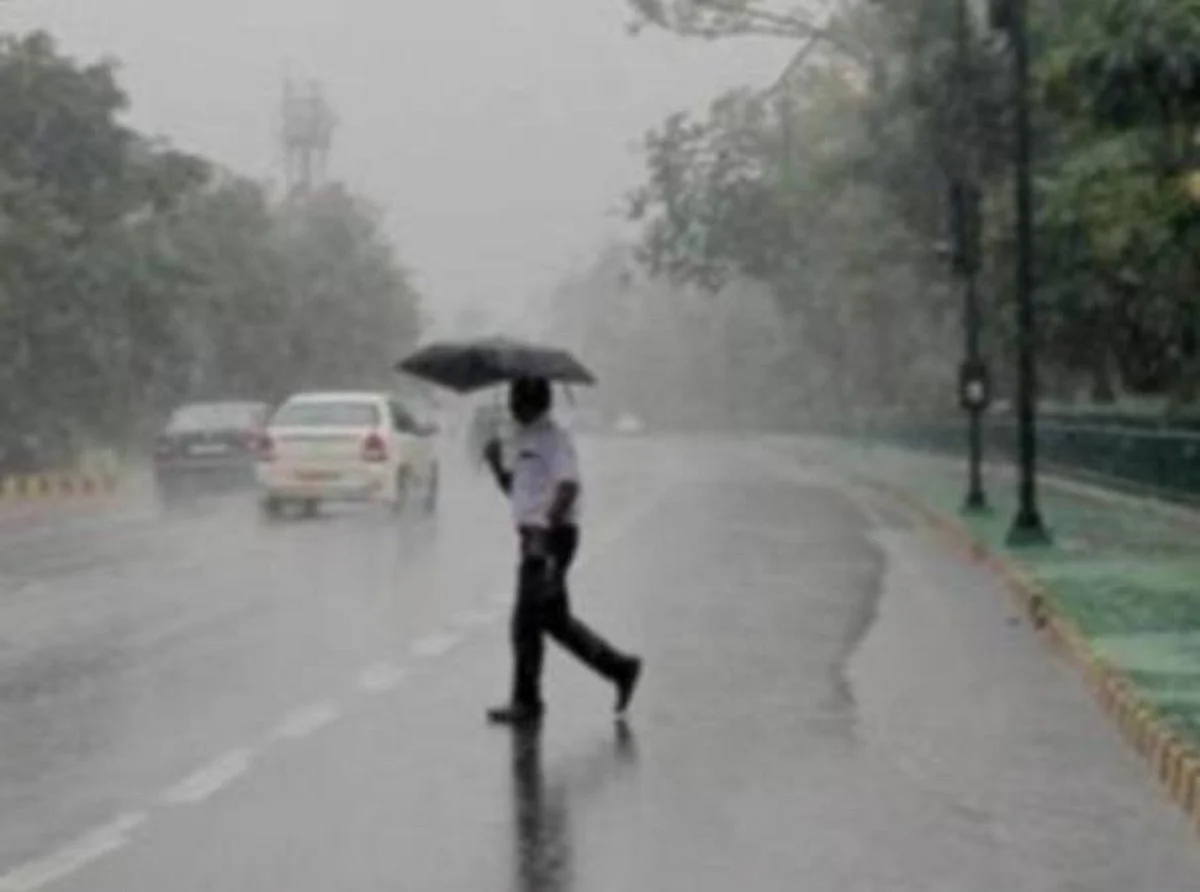 விடிய விடிய பெய்த கனமழை: 9 மாவட்டங்களில் பள்ளிகளுக்கும், 3 மாவட்டங்களில் கல்லூரிகளுக்கும் விடுமுறை!