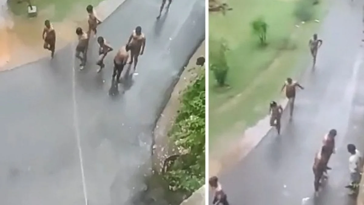 அரை நிர்வாணமாக ஓடவிட்டு சீனியர்கள் ராகிங்: வைரல் வீடியோவால் 7 மருத்துவக் கல்லூரி மாணவர்கள் சஸ்பெண்ட்