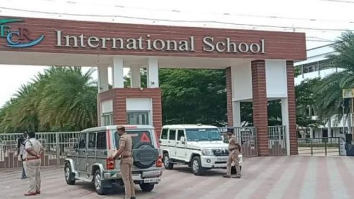கனியாமூர் பள்ளியில் நேரடி வகுப்புகளை தொடங்கலாம்: உயர்நீதிமன்றம் அனுமதி