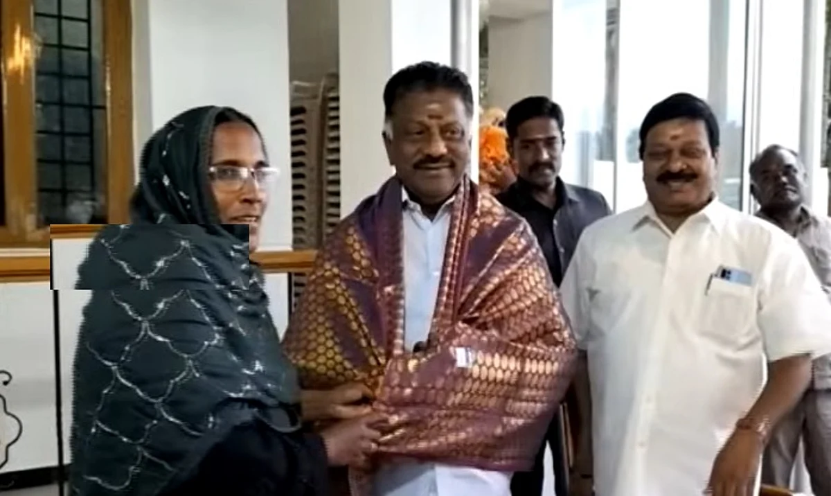 `ஈபிஎஸ் செயலால் கோடீஸ்வரர்கள் தான் அந்த பதவிக்கு வர முடியும்'- ஆதரவாளர்களிடம் பொங்கிய ஓபிஎஸ்